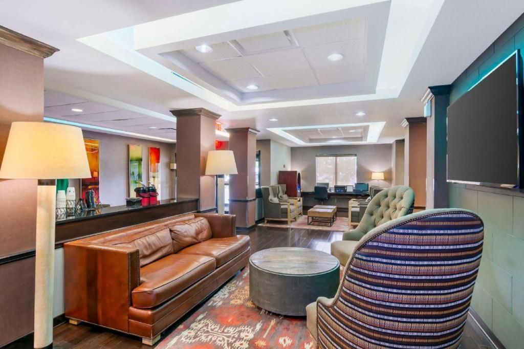 Best Western Plus Olathe Hotel מראה חיצוני תמונה