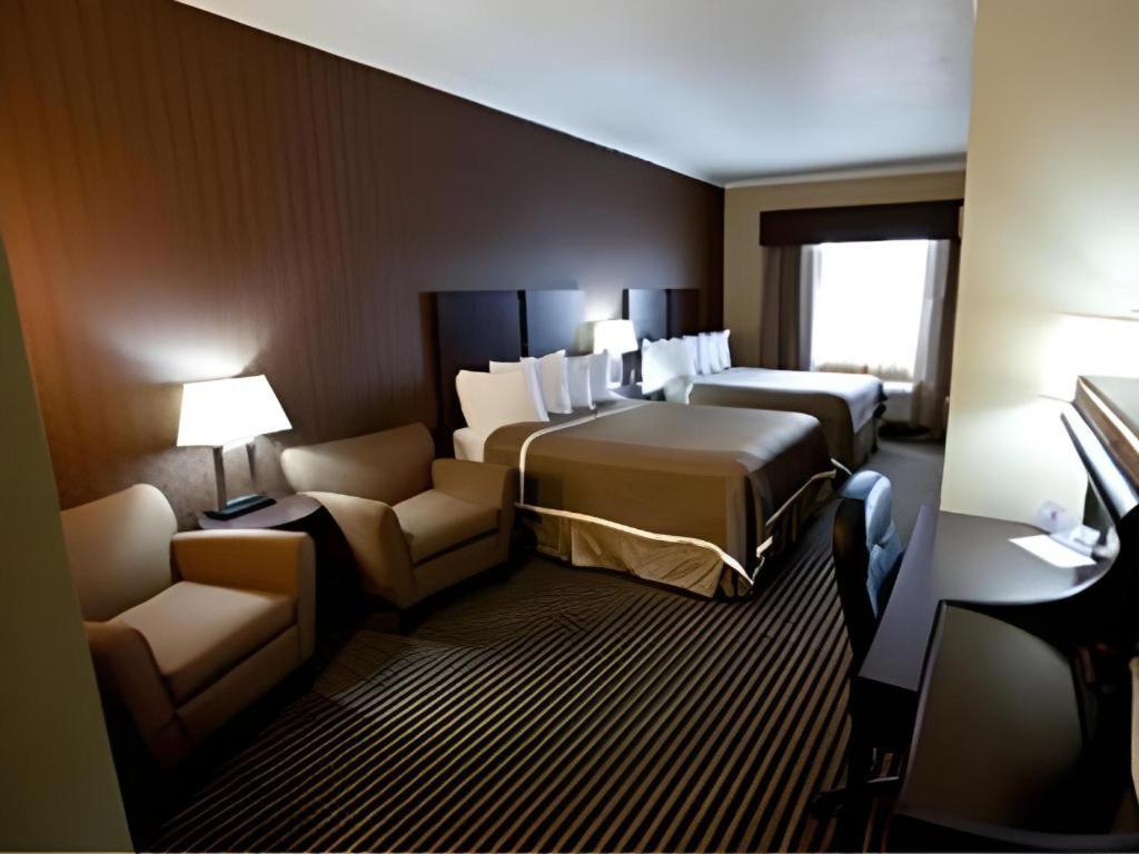 Best Western Plus Olathe Hotel מראה חיצוני תמונה