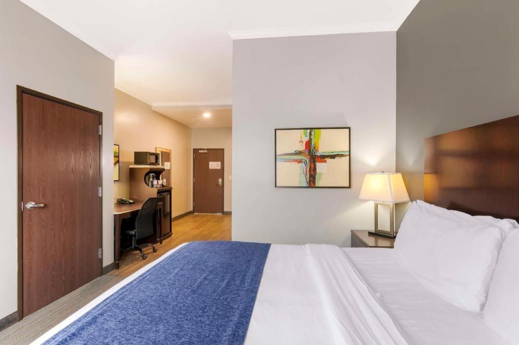 Best Western Plus Olathe Hotel מראה חיצוני תמונה
