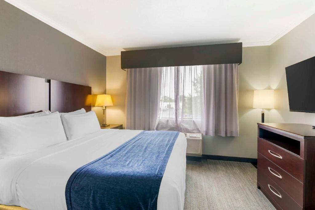 Best Western Plus Olathe Hotel מראה חיצוני תמונה