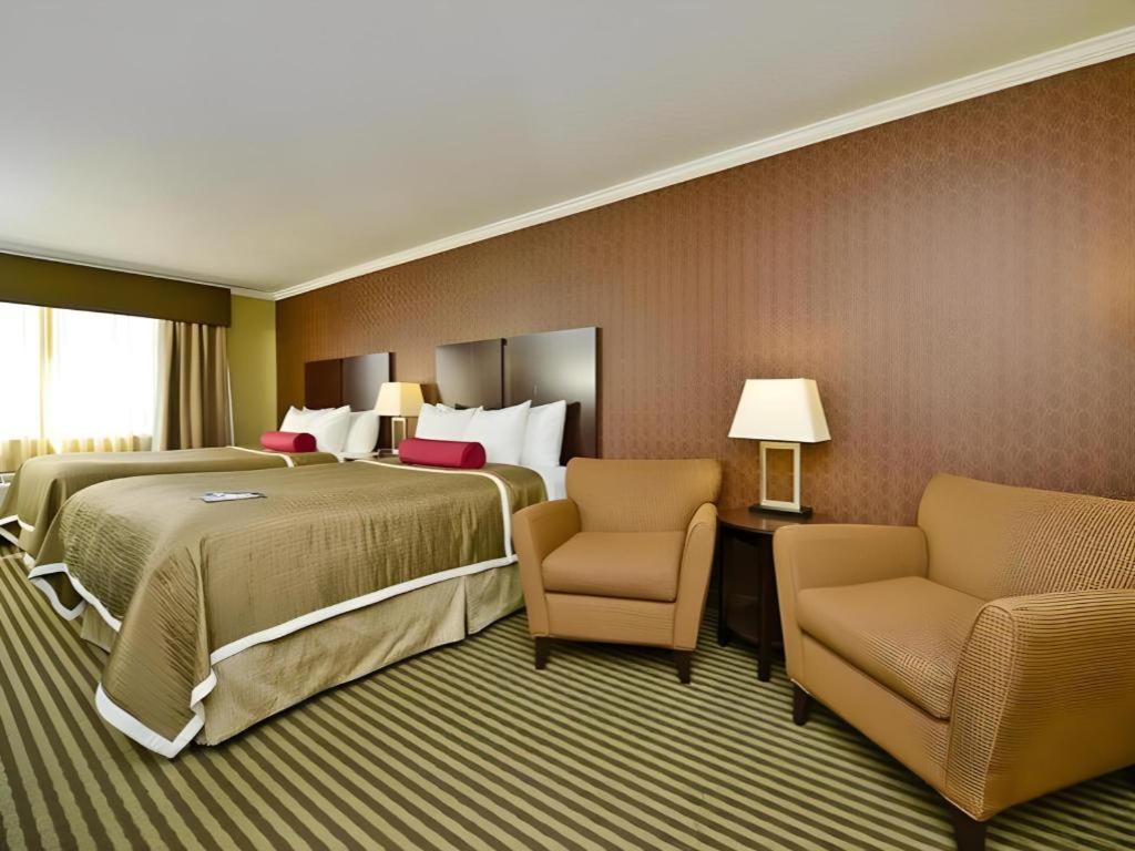 Best Western Plus Olathe Hotel מראה חיצוני תמונה